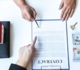 Contrato obligatorio durante la baja por maternidad: ¿qué cotizaciones se aplican?