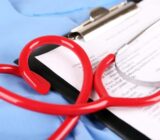 ¿Es deducible de impuestos el seguro médico voluntario?