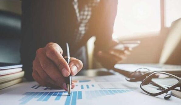 ¿Es deducible de impuestos el seguro médico voluntario?